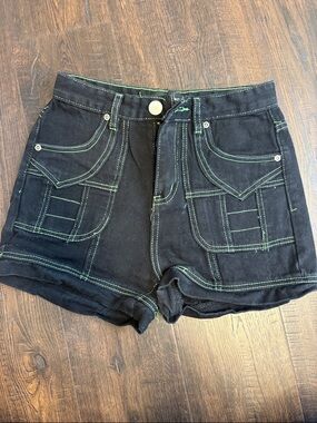 PRETTY LITTLE THINGS Womens size 2 Black Shorts with Green Contrast Stitching